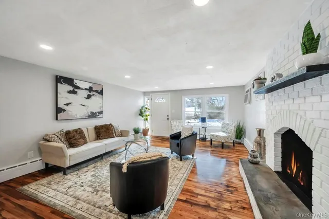 $529,999 | 63 Beech Avenue, Farmingville, NY 11738