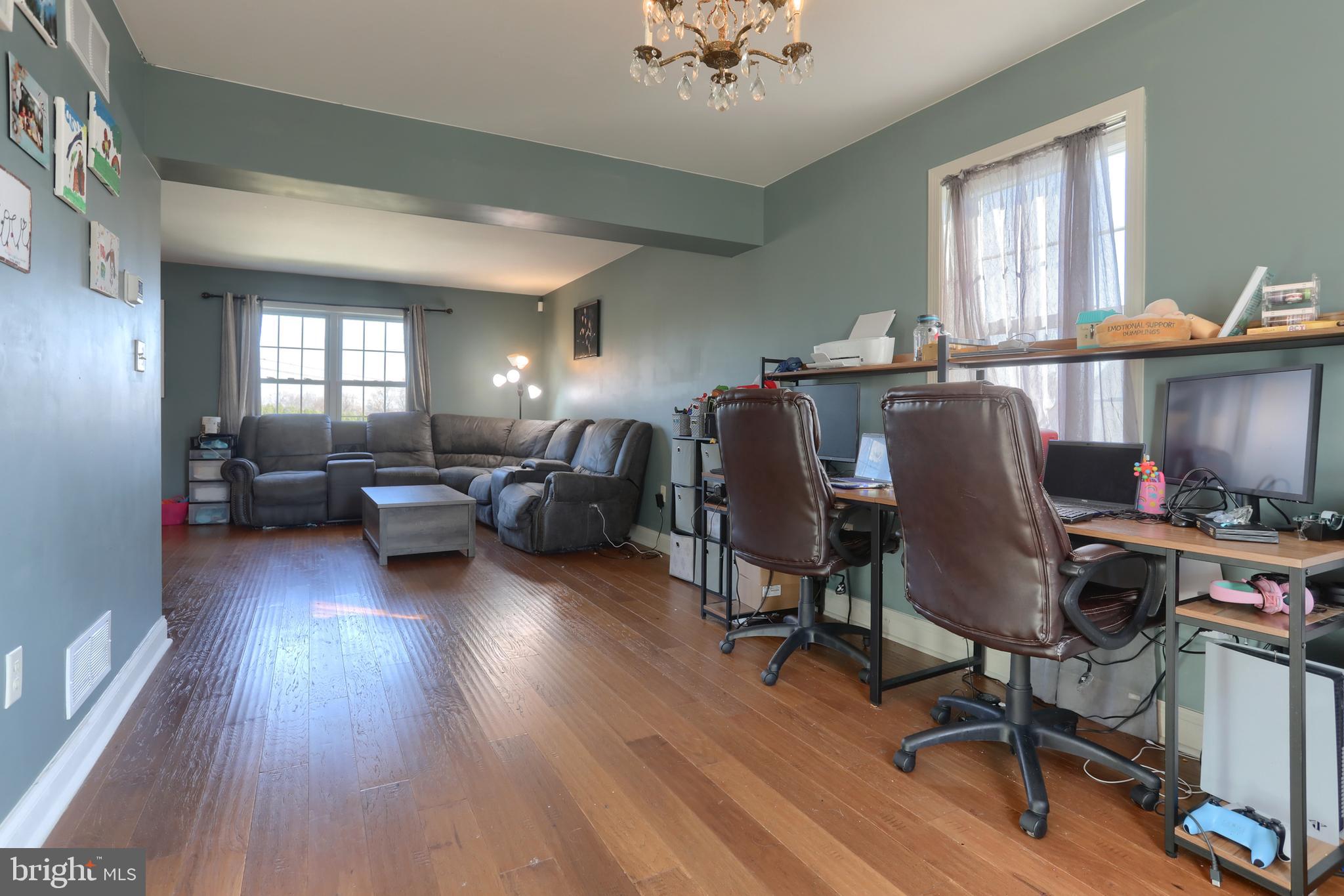 215 West Sun Hill Road Manheim, PA 17545 - Photo 11 of 38 Gallery Image 11