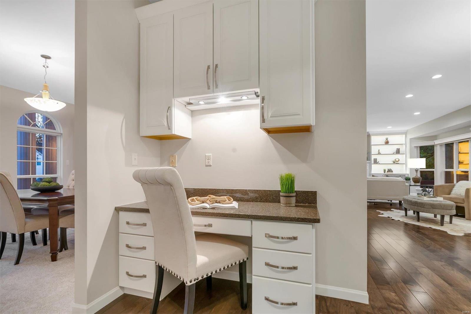 865 Castle Pines Drive Ballwin, MO 63021 - Photo 14 of 33