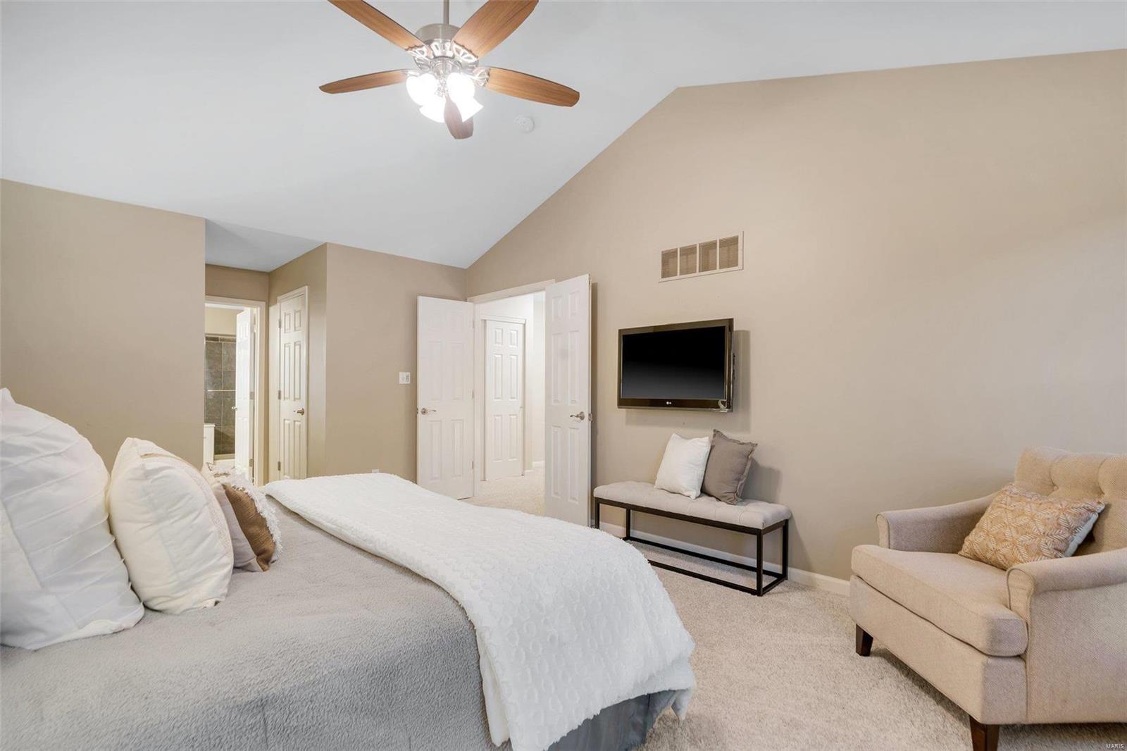 865 Castle Pines Drive Ballwin, MO 63021 - Photo 19 of 33