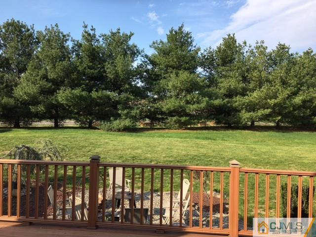 22 Lexington Road Monmouth Junction, NJ 08852 - Photo 5 of 25 Gallery Image 5