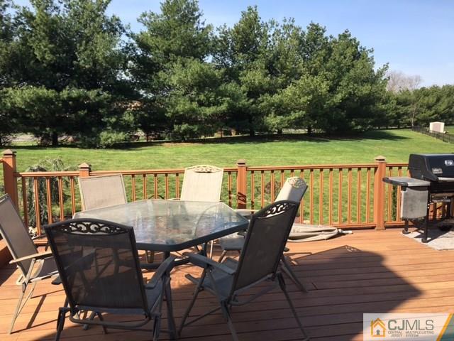 22 Lexington Road Monmouth Junction, NJ 08852 - Photo 9 of 25 Gallery Image 9