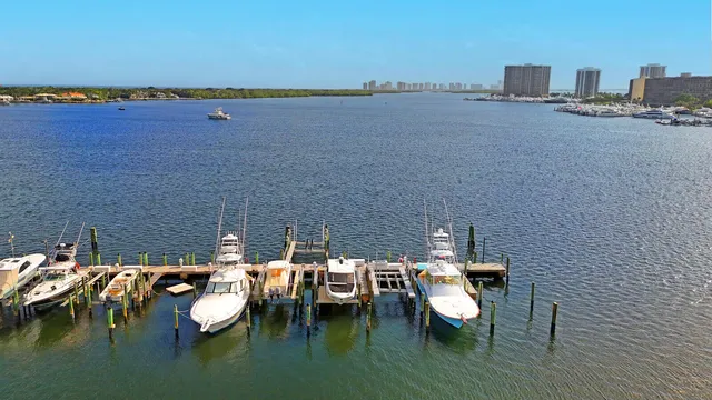 $385,000 | 0 Twelve Oaks Way, Unit SLIP B18, North Palm Beach, FL 33408