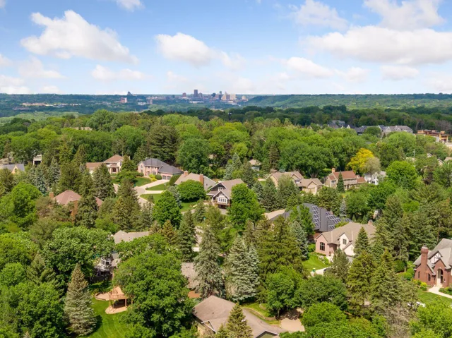 $2,675,000 | 196 X Glenhill Road, Mendota Heights, MN 55118
