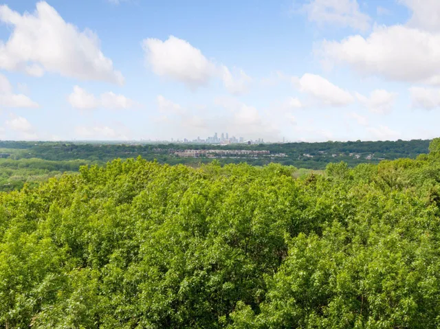 $2,675,000 | 196 X Glenhill Road, Mendota Heights, MN 55118