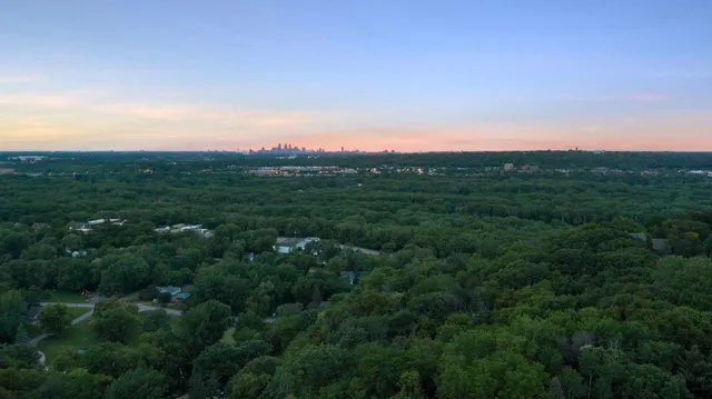 $2,675,000 | 196 X Glenhill Road, Mendota Heights, MN 55118