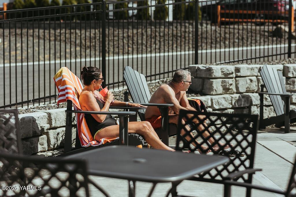 1769 Naches Wenas Road, Unit 41 Selah, WA 98942 - Photo 34 of 41 Club house Pool area