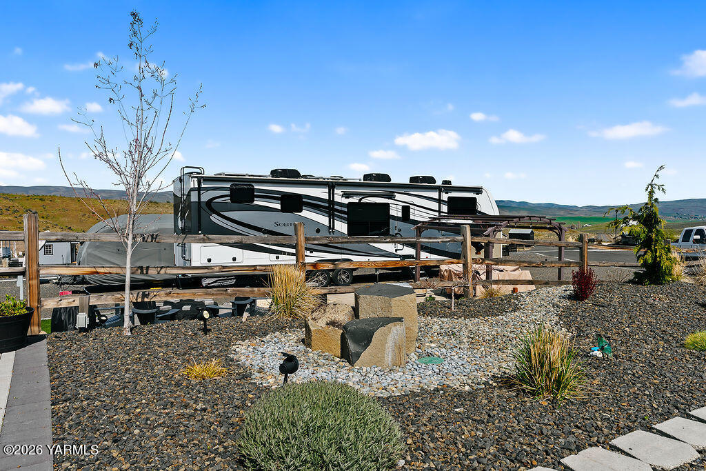 1769 Naches Wenas Road, Unit 41 Selah, WA 98942 - Photo 4 of 41 Basalt fountain on lot