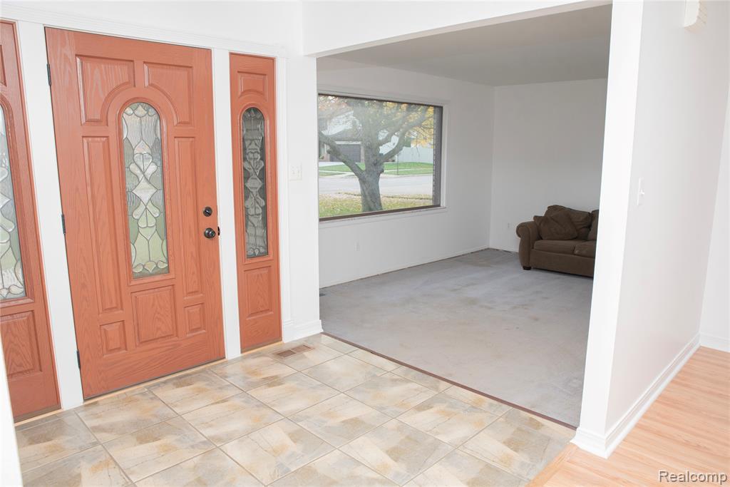21664 Hall Road Woodhaven, MI 48183 - Photo 19 of 45