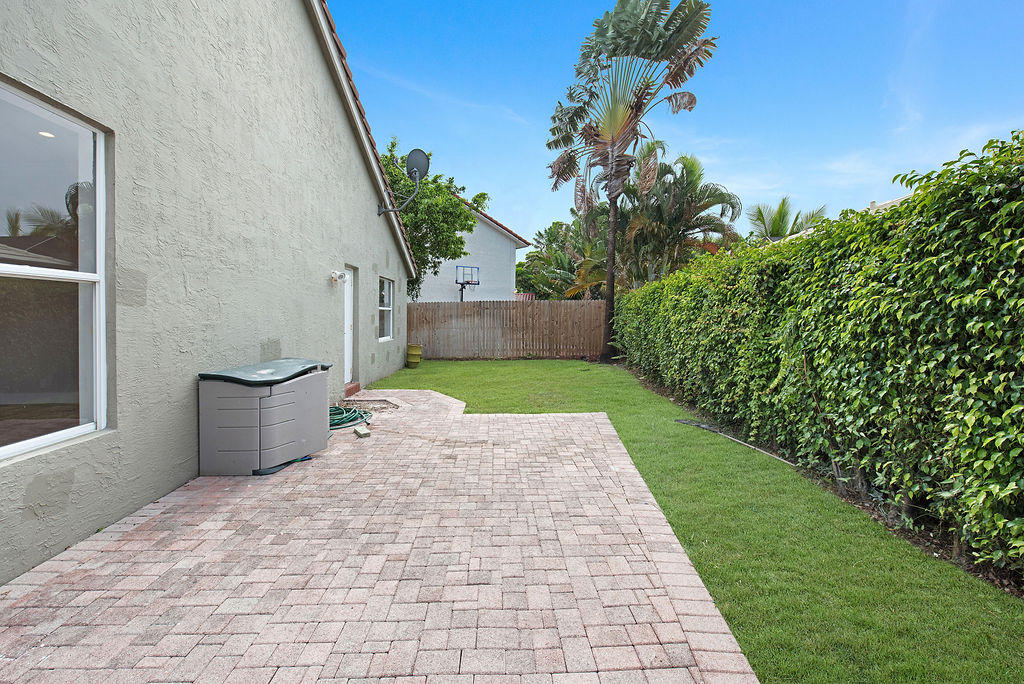 22949 Greenview Terrace Boca Raton, FL 33433 - Photo 30 of 32 AIP_4643