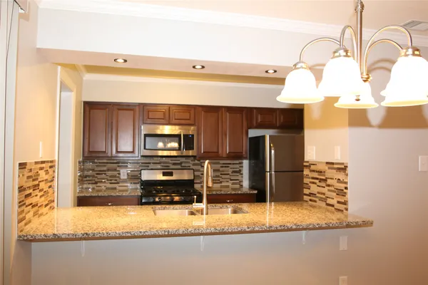 $2,350 | 700 Castle Ridge Road, Unit A, Austin, TX 78746