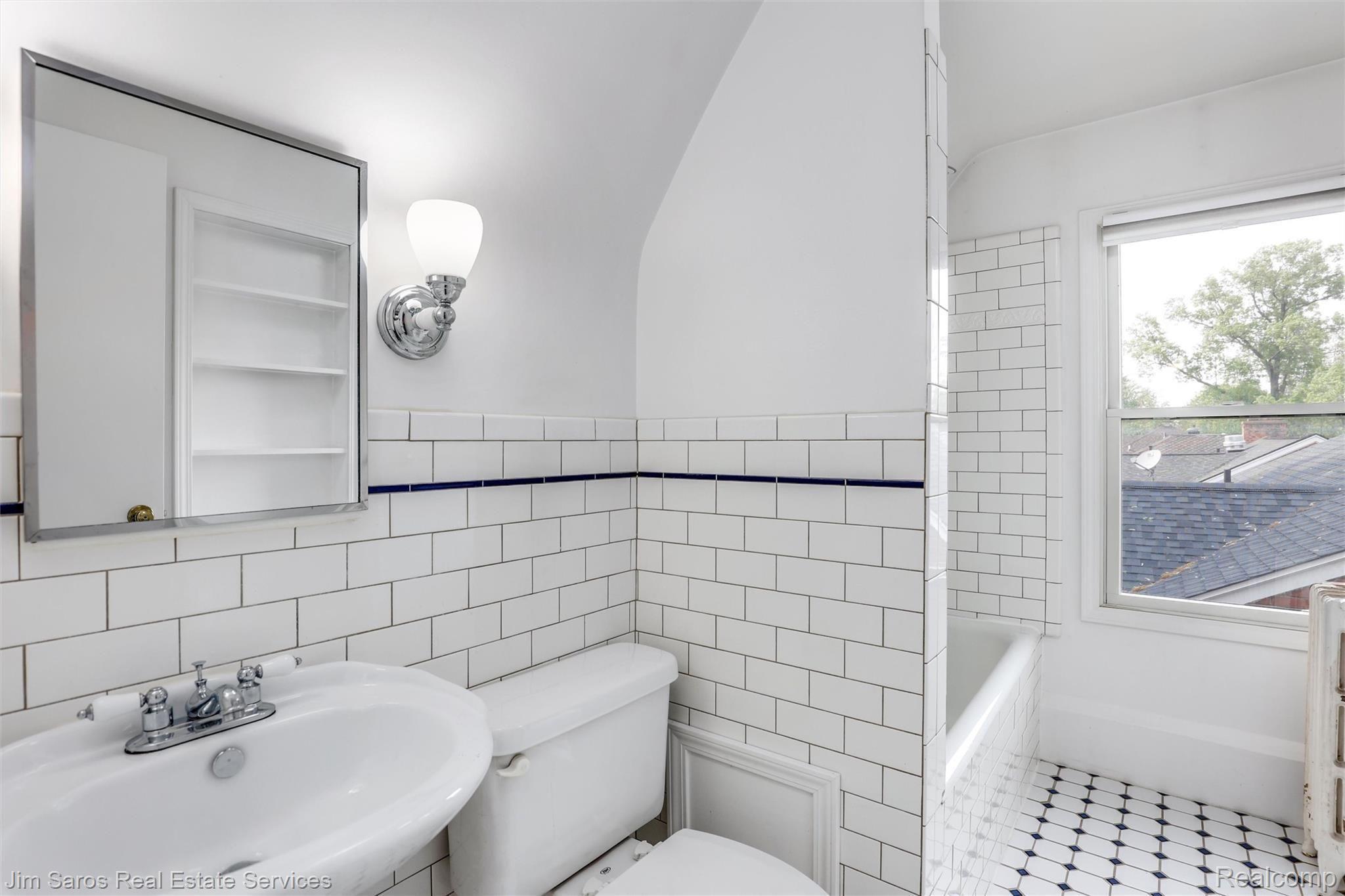 1251 Whittier Road Grosse Pointe, MI 48230 - Photo 26 of 33 43-1251 Whittier Rd Grosse Pointe Park0037.jpg