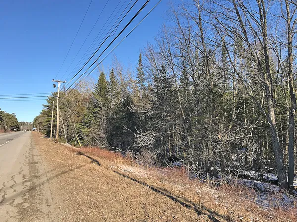 $195,000 | One Newcastle Me 04553, Newcastle, ME 04553