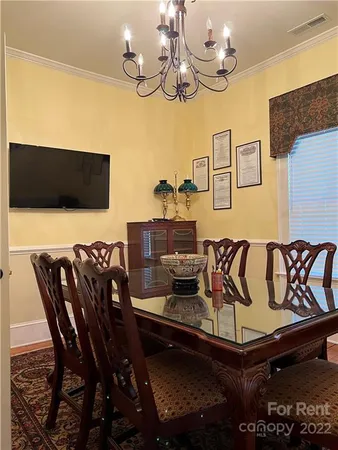 a view of a livingroom with furniture