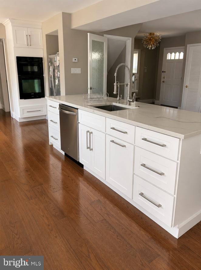 1639 Winding Waye Lane Silver Spring, MD 20902 - Photo 2 of 16 Kitchen