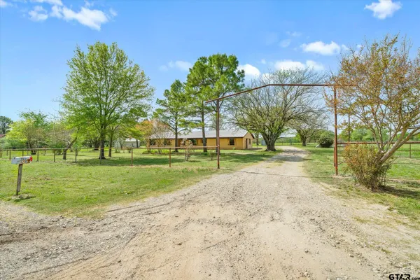 $695,000 | 260 Vzcr 3531, Edgewood, TX 75117