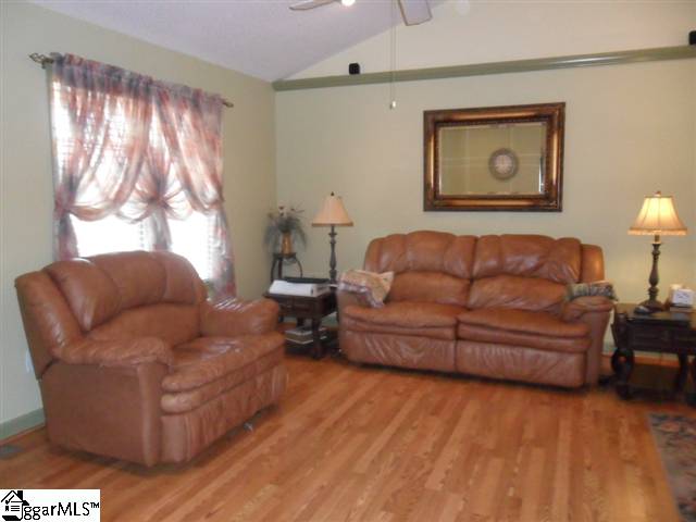 392 Shady Grove Road Pickens, SC 29671 - Photo 6 of 10