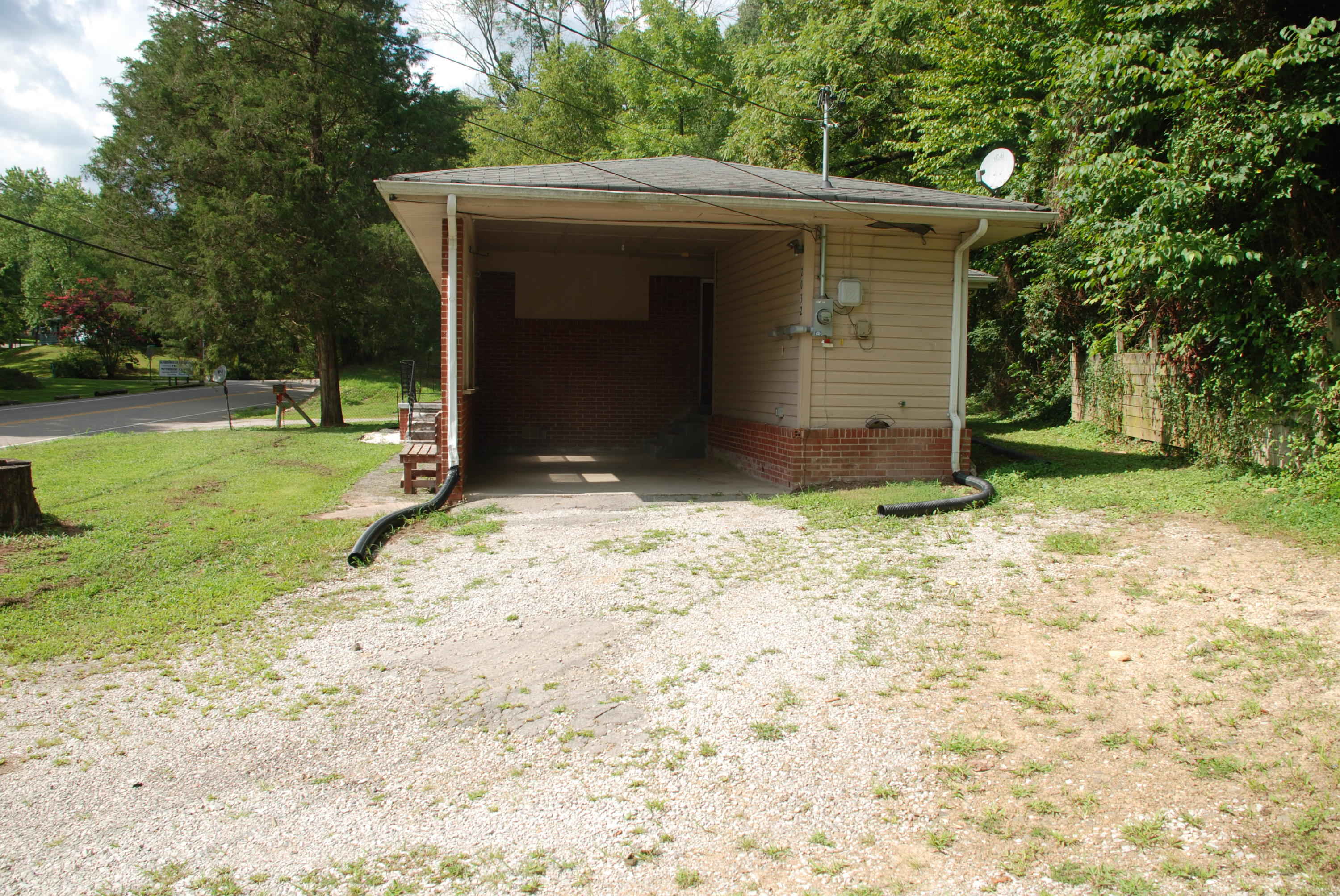 2032 Ruritan Road Harriman, TN 37748 - Photo 9 of 16 DSC_0028