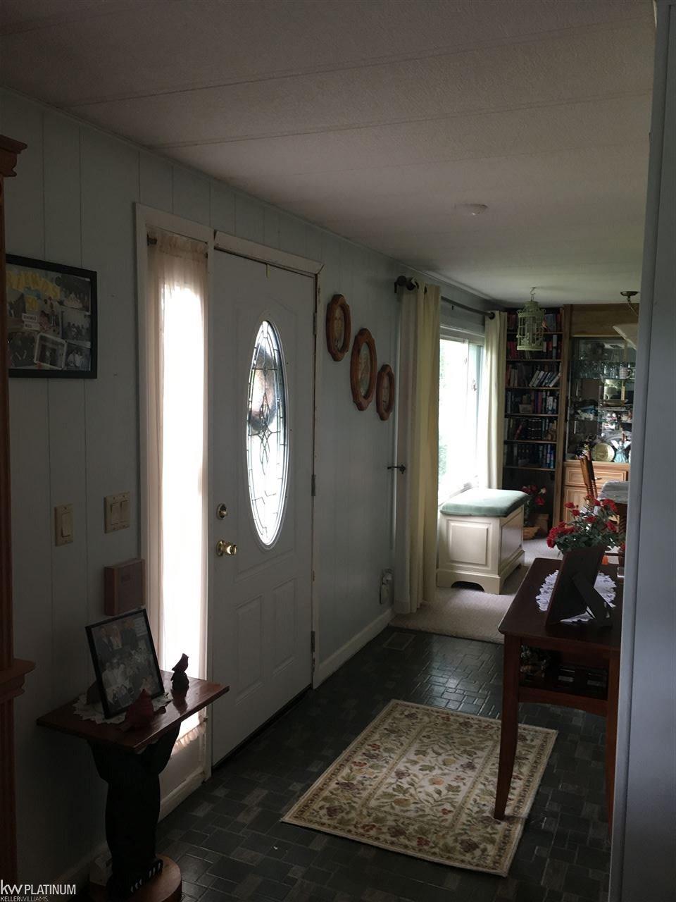 7949 Lakeshore Road Lexington, MI 48450 - Photo 11 of 24 31360124-10.JPG