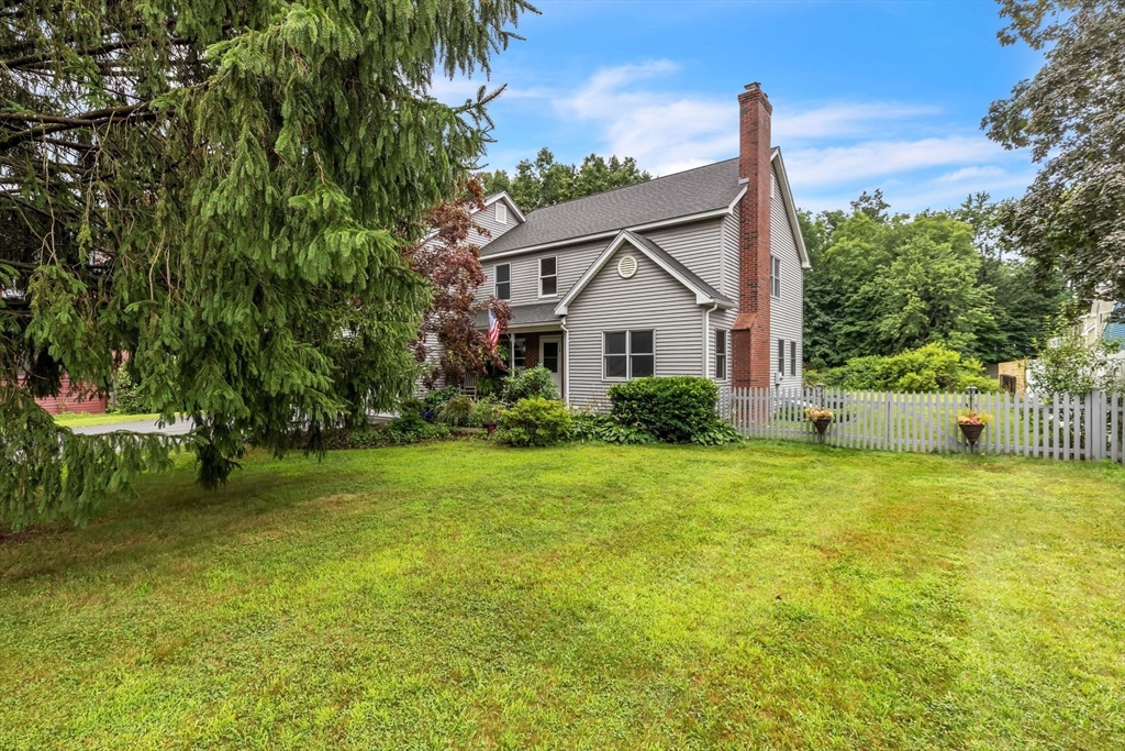 64 Ridgewood Terrace Northampton, MA 01060 - Photo 1 of 42 Gallery Image 1
