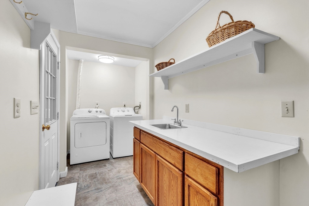 64 Ridgewood Terrace Northampton, MA 01060 - Photo 17 of 42 Gallery Image 17