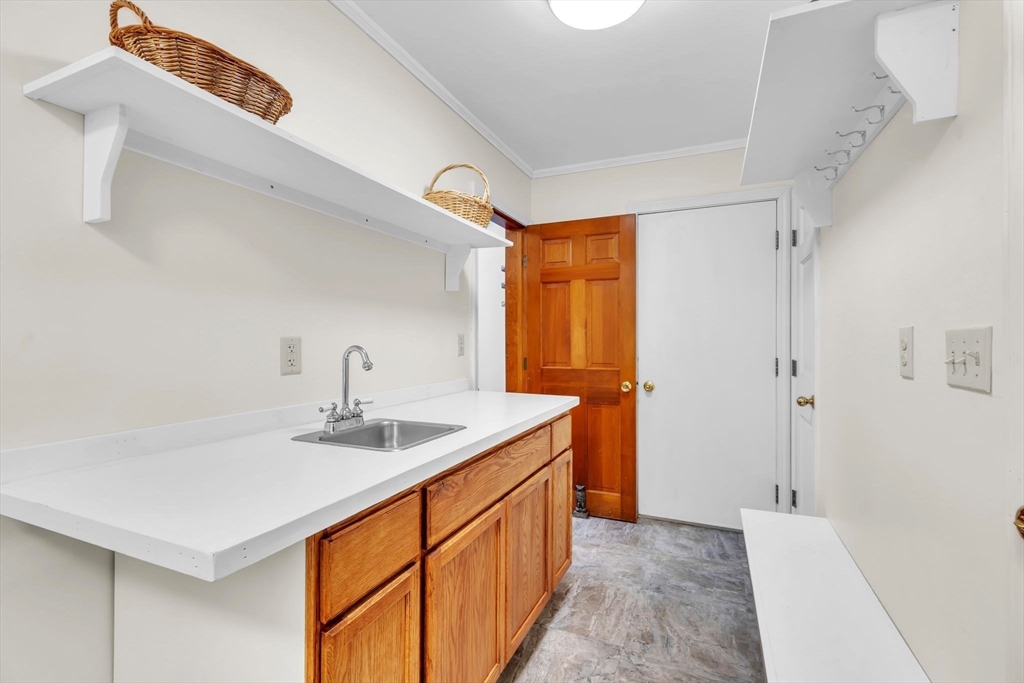 64 Ridgewood Terrace Northampton, MA 01060 - Photo 18 of 42 Gallery Image 18