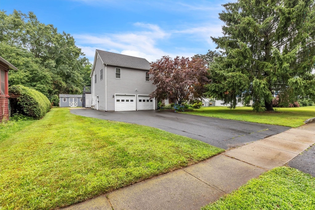 64 Ridgewood Terrace Northampton, MA 01060 - Photo 2 of 42 Gallery Image 2