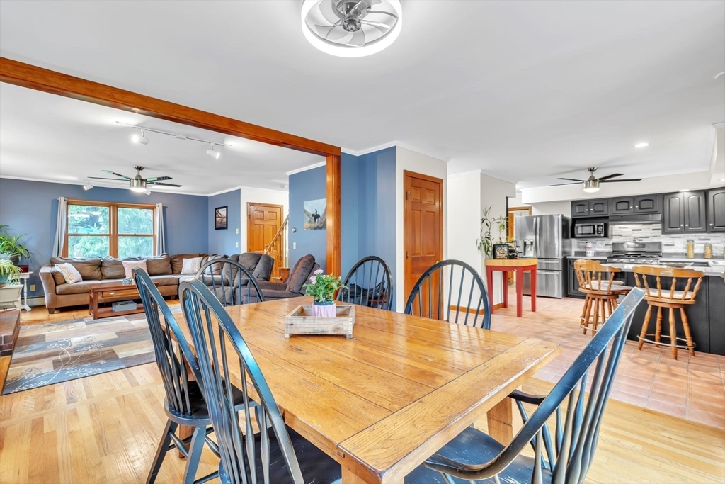 64 Ridgewood Terrace Northampton, MA 01060 - Photo 7 of 42 Gallery Image 7
