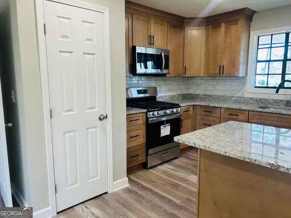 $1,850 | 6165 Radford Drive, Riverdale, GA 30296