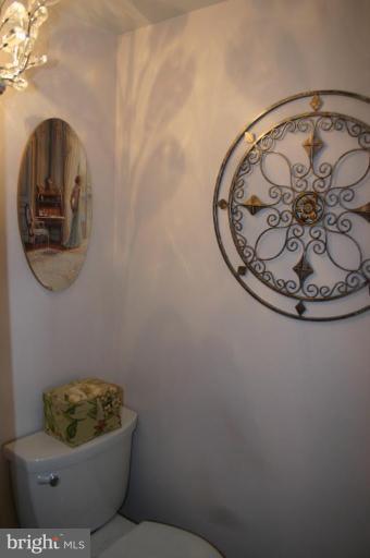 921 Litchfield Road Baltimore, MD 21239 - Photo 12 of 26 Main Level Half Bath