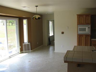 6496 Elwood Road Sanger, CA 93657 - Photo 10 of 26 DINETTE AREA