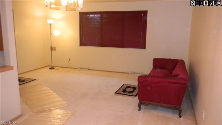 24419 Ronan Road Bedford Heights, OH 44146 - Photo 11 of 25 View of living room