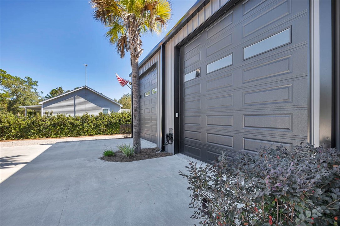 474 Hickory Bluff Road Waverly, GA 31565 - Photo 10 of 47