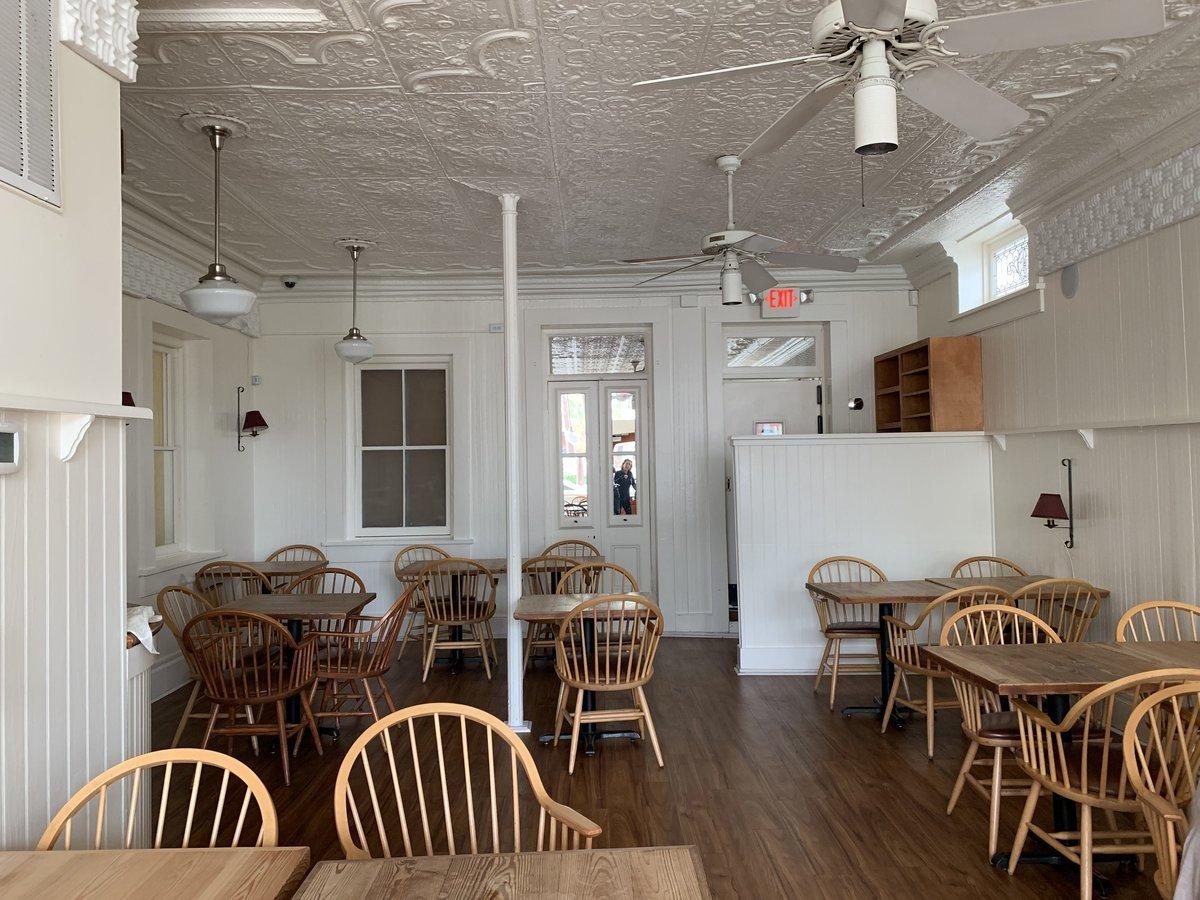 207 Rutledge Avenue Charleston, SC 29403 - Photo 7 of 23 7