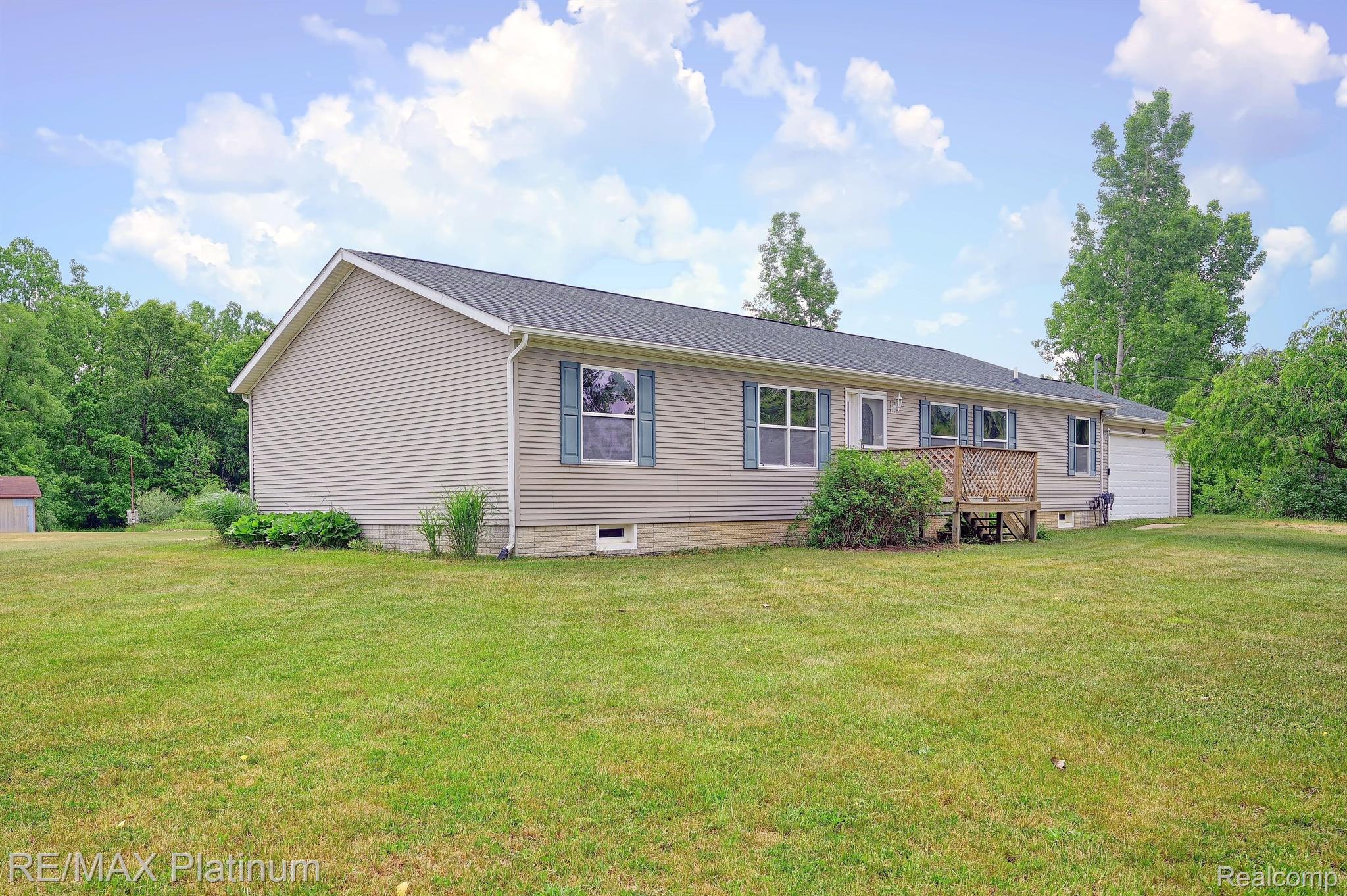 12261 Seymour Road Gaines, MI 48436 - Photo 3 of 37 Gallery Image 3