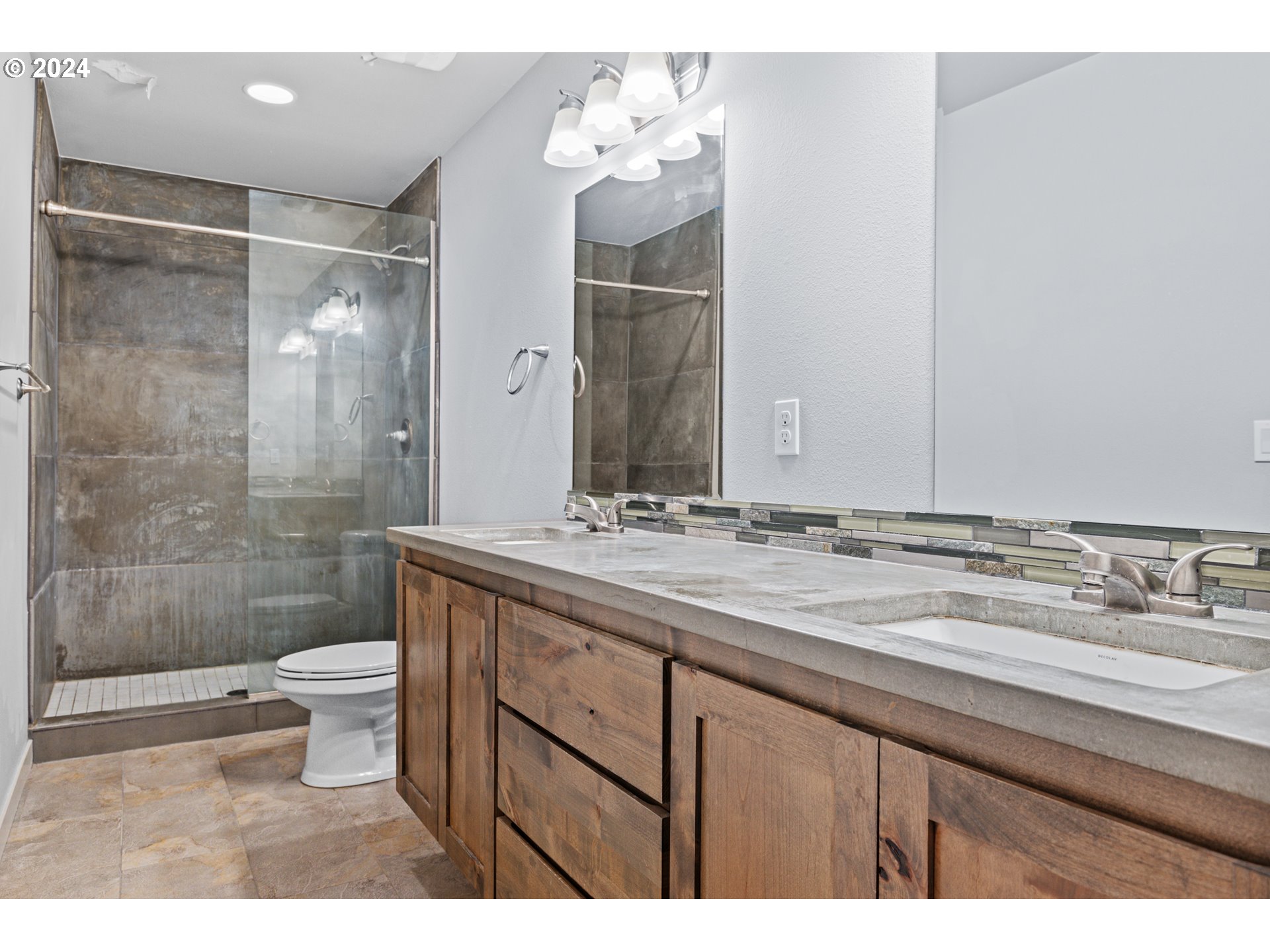 137 North 44th Place Ridgefield, WA 98642 - Photo 17 of 34