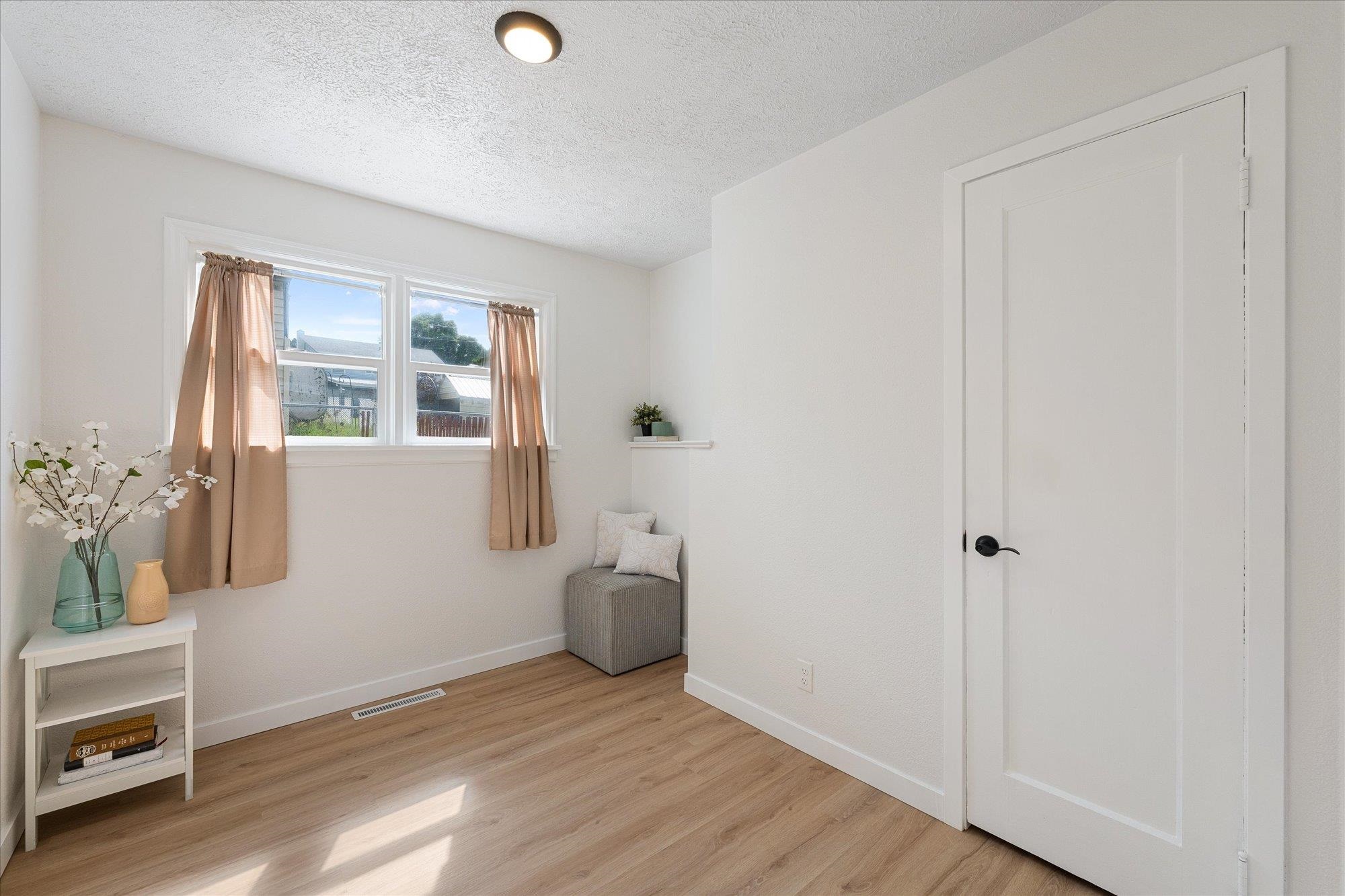 6212 North Assembly Street Spokane, WA 99205 - Photo 13 of 28