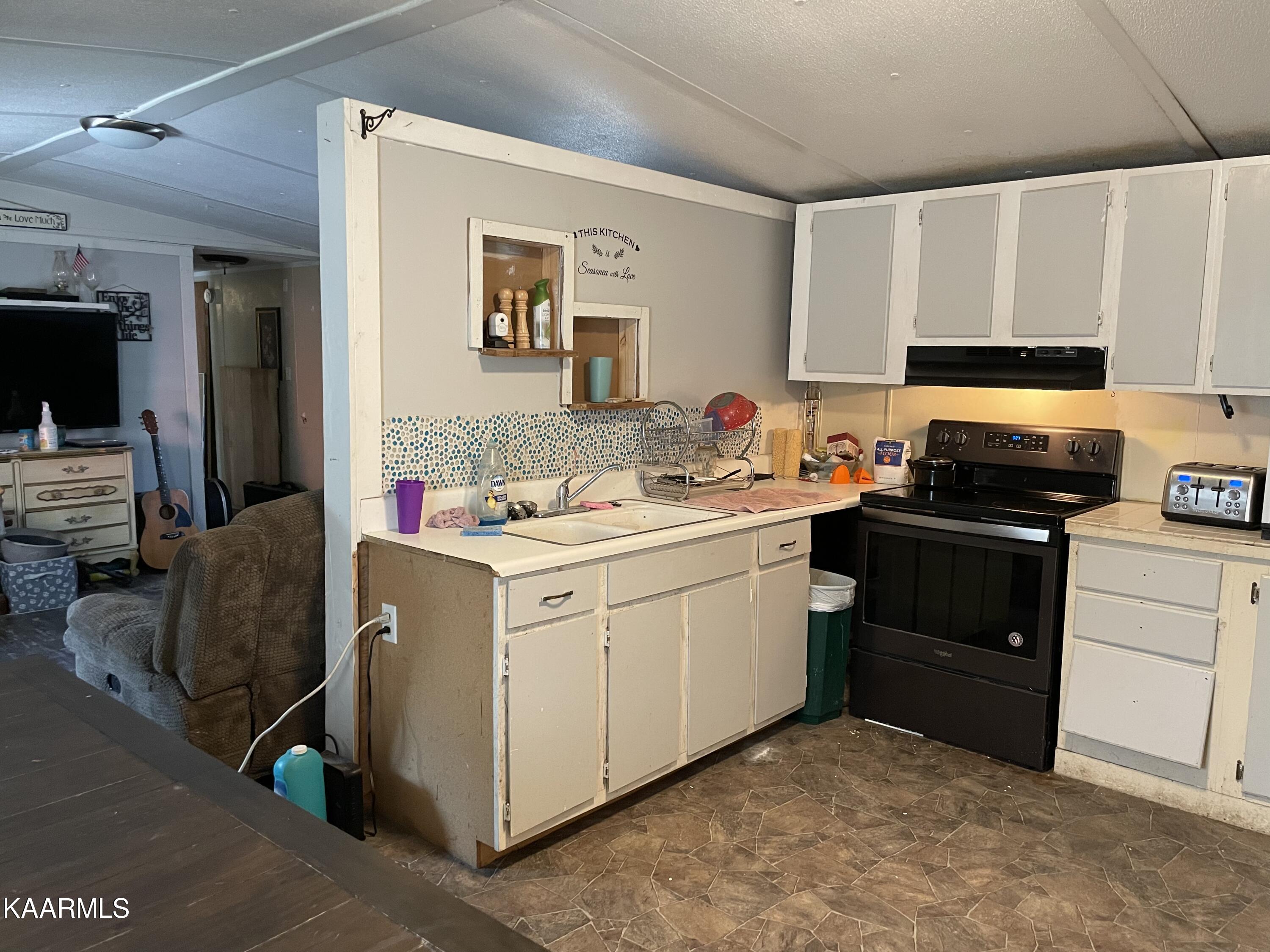 28814 Rhea County Highway Spring City, TN 37381 - Photo 3 of 14 9E318147-AB86-4B22-A0C8-D1E56E4B4434
