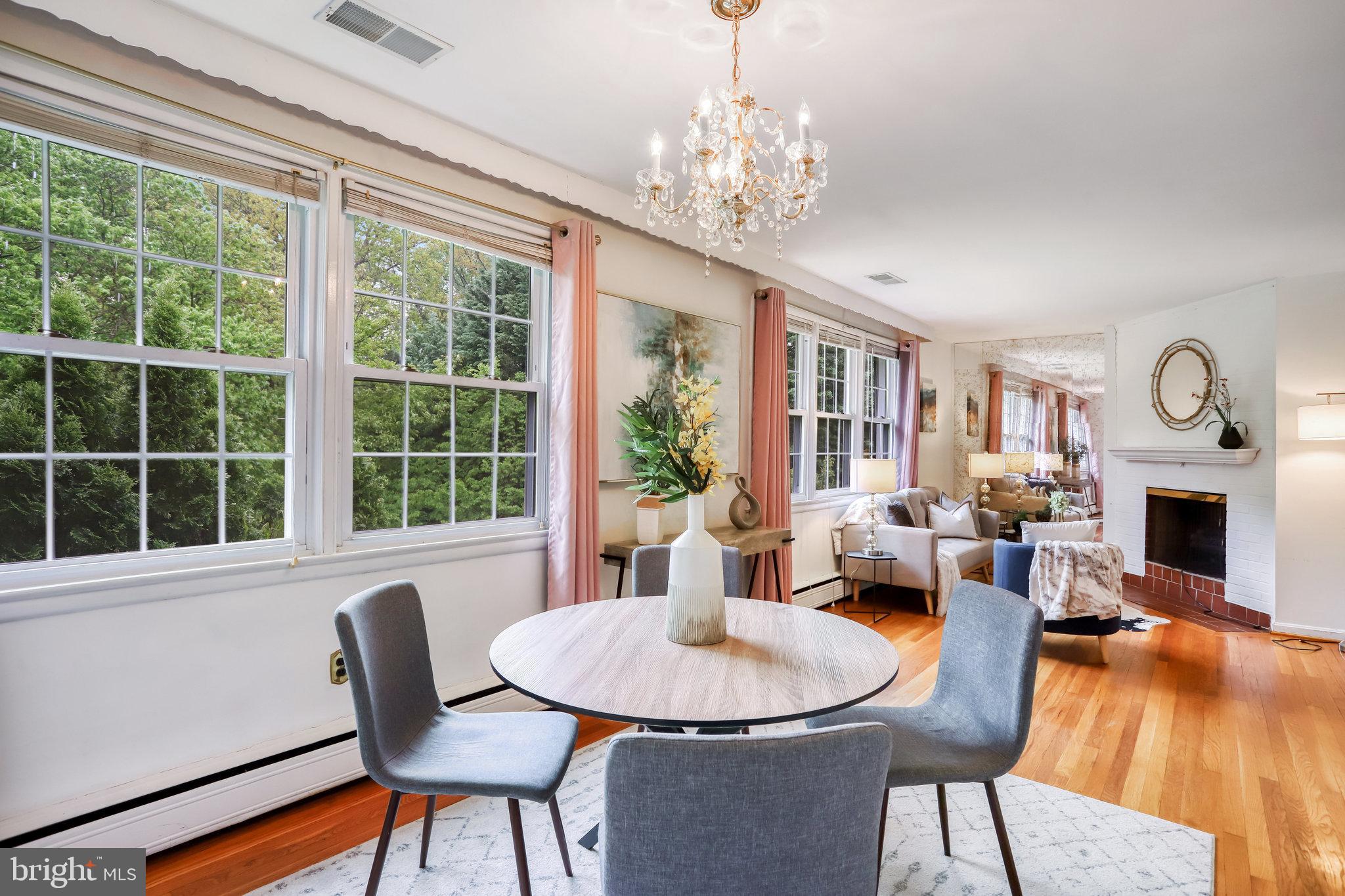 6105 Colchester Road Fairfax, VA 22030 - Photo 36 of 57 Bright living/dining room combo