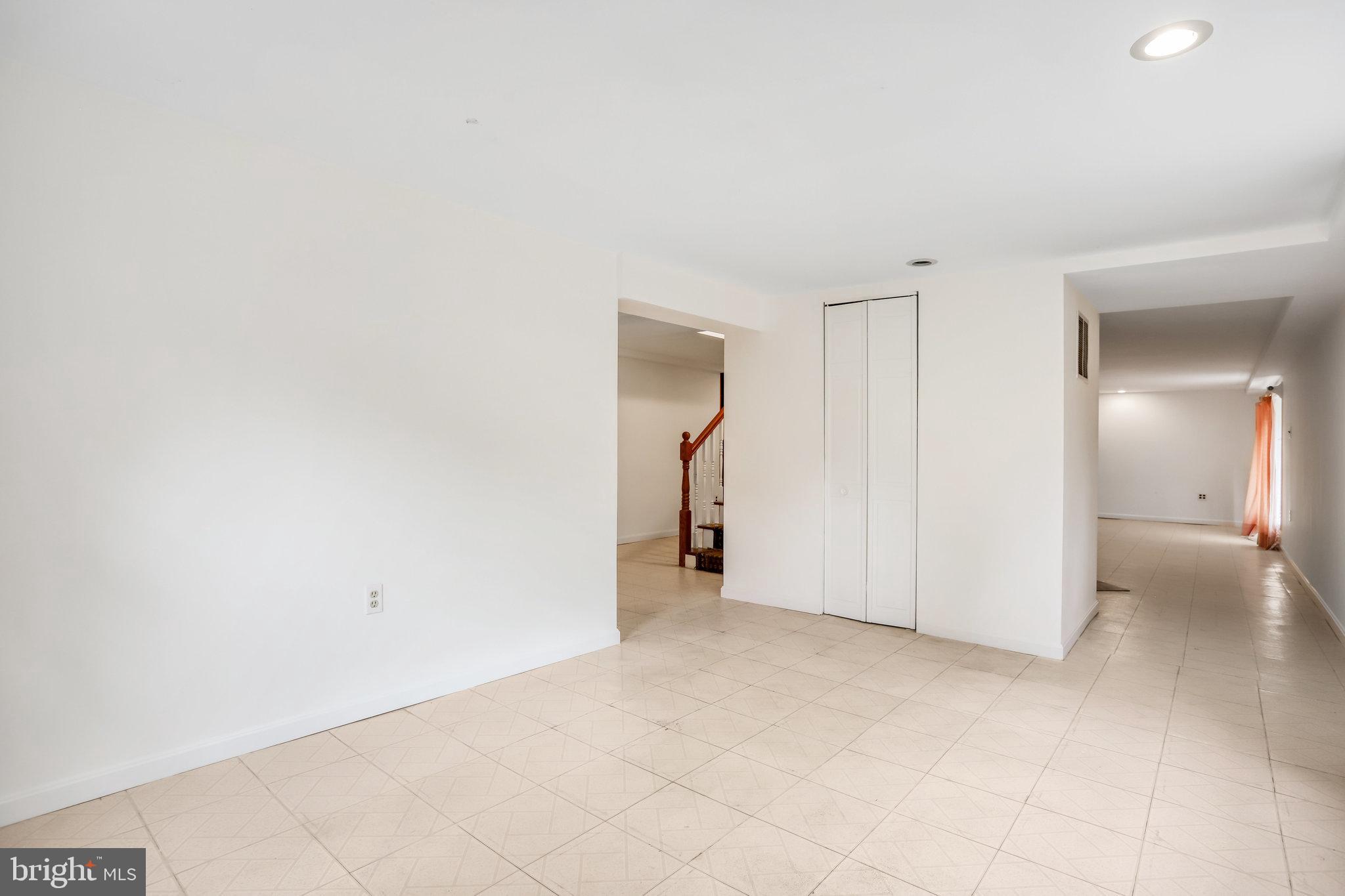 6105 Colchester Road Fairfax, VA 22030 - Photo 52 of 57 Room in lower level