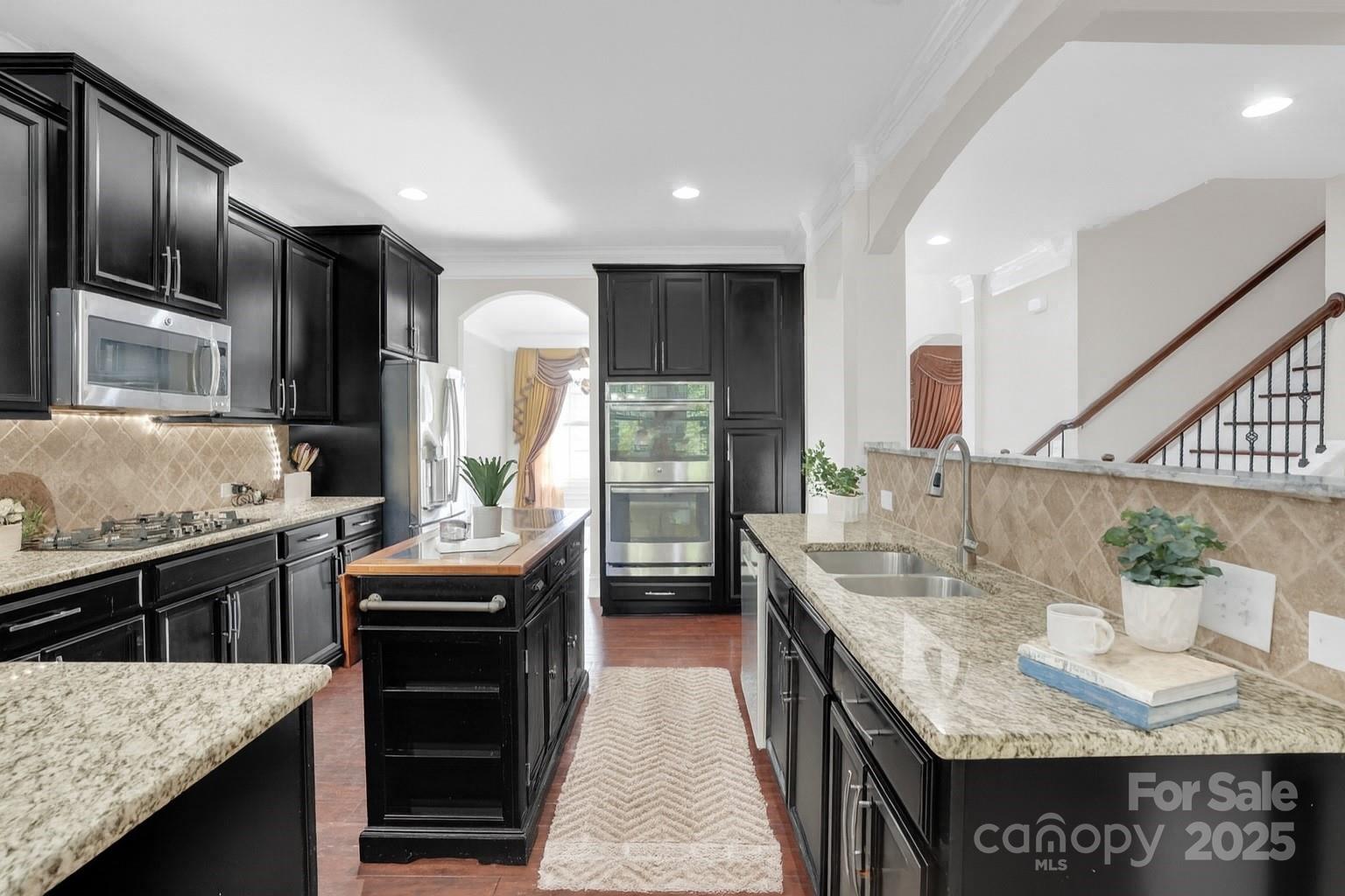 12515 Hashanli Place Matthews, NC 28105 - Photo 9 of 34