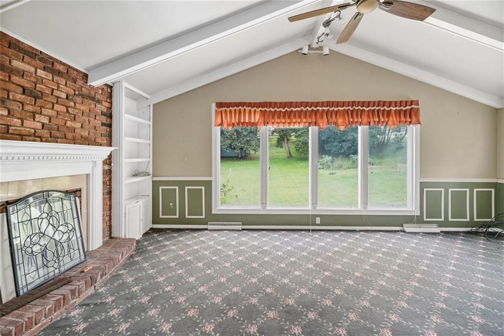 4 Dendron Drive Coraopolis, PA 15108 - Photo 13 of 36 an empty room with windows