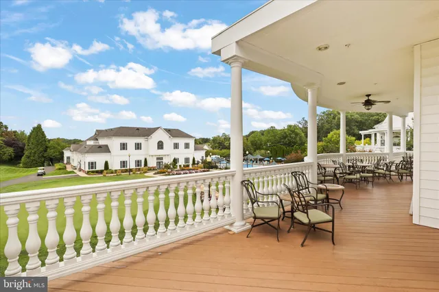 $440,000 | 7055 Heritage Hunt Drive, Unit 311, Gainesville, VA 20155