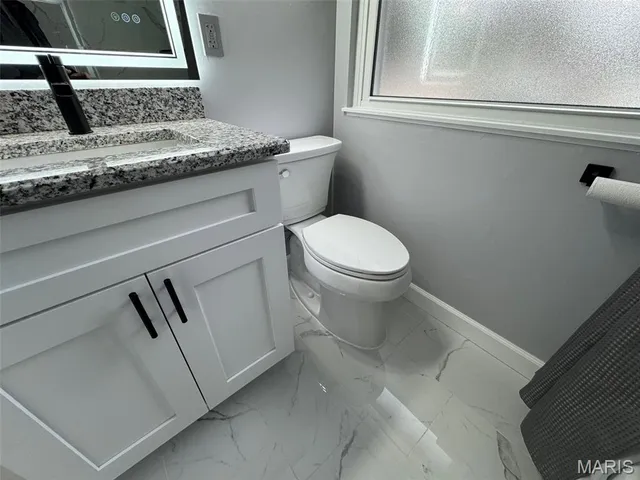 $249,900 | 725 Hazelvalley Drive, Hazelwood, MO 63042