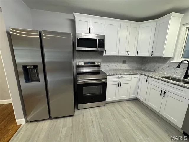 $249,900 | 725 Hazelvalley Drive, Hazelwood, MO 63042