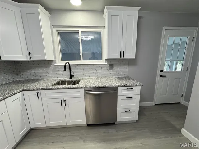 $249,900 | 725 Hazelvalley Drive, Hazelwood, MO 63042