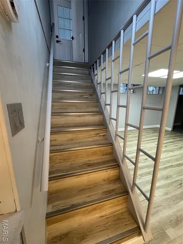 $249,900 | 725 Hazelvalley Drive, Hazelwood, MO 63042