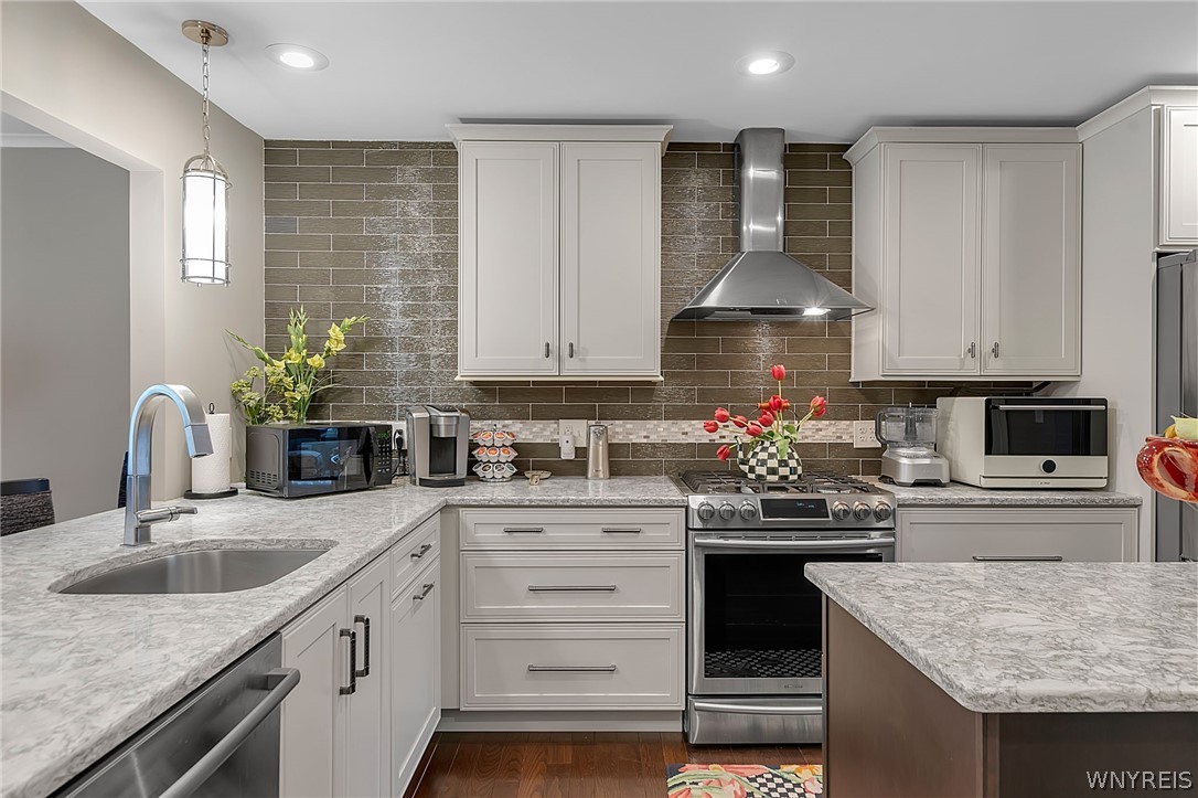 61 Hidden Ridge Common Amherst, NY 14221 - Photo 14 of 41 kitchen