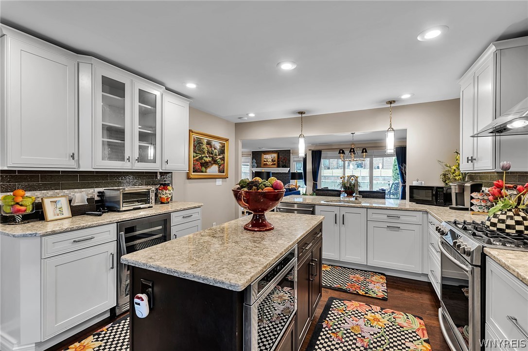 61 Hidden Ridge Common Amherst, NY 14221 - Photo 16 of 41 kitchen