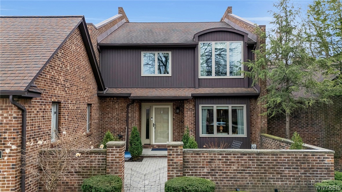 61 Hidden Ridge Common Amherst, NY 14221 - Photo 3 of 41 front